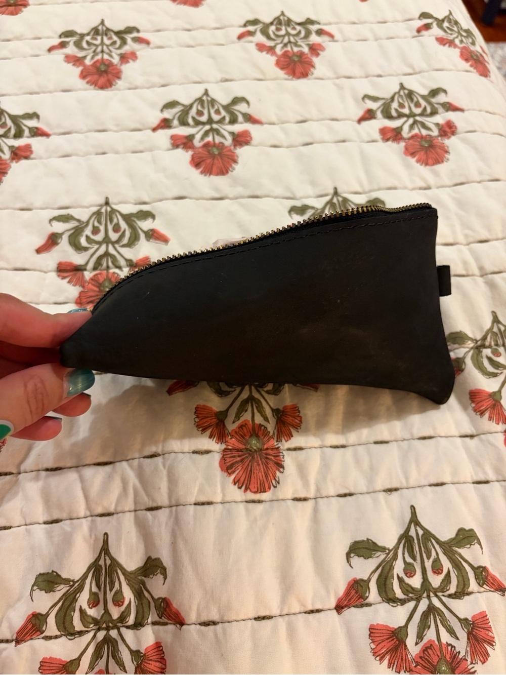 NWOT Portland Leather Black Triangle Zip Pouch - Picture 6 of 8